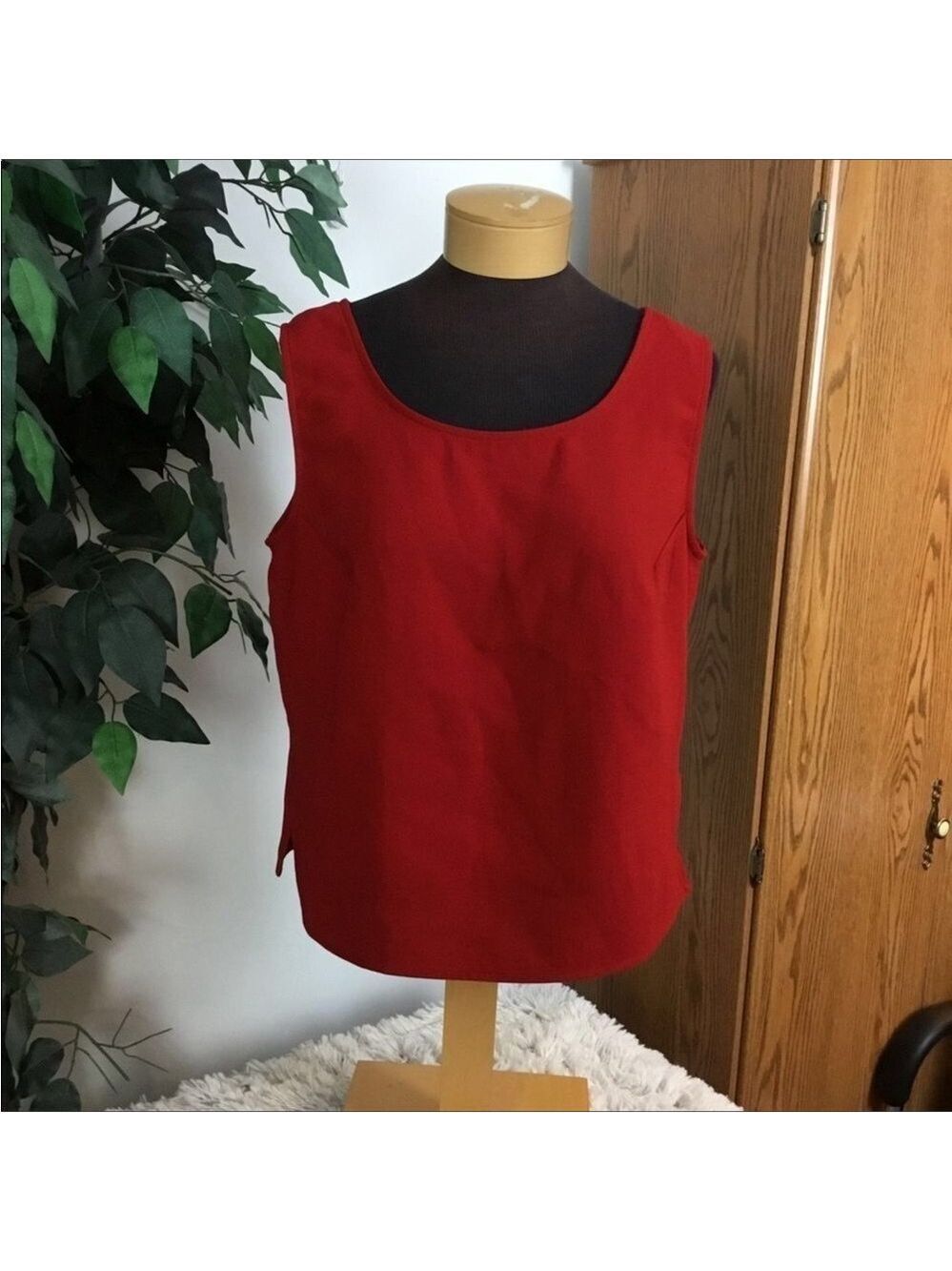 STUDIO I tank top Womans size 14 red business casual layering summer spr…